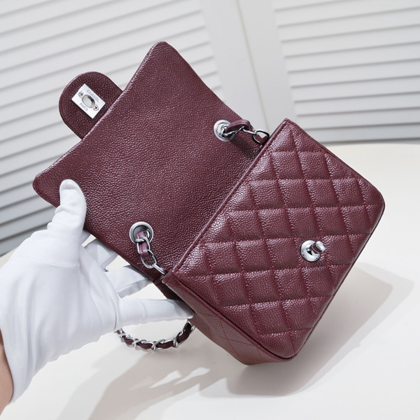 シャネルバッグ角部分ディテール